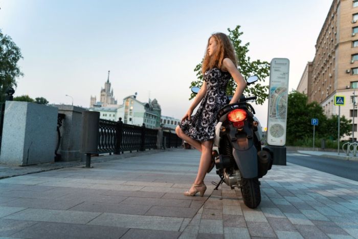 Скутер SYM Orbit 50 Красный + мотошлем SYM серый , арт. AV05W-6-R-010CA_set