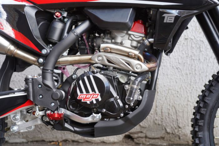 Эндуро / кроссовый мотоцикл BSE T8 Red Storm (Sport), арт. B0T8KF025HRH2