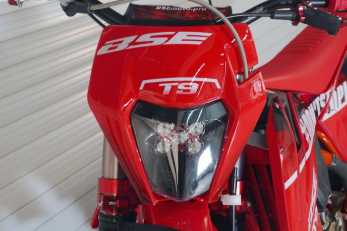 Эндуро / кроссовый мотоцикл BSE T9 Red Arrow (TYX300SR), арт. B0T9YD015HRR1