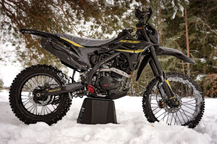 Эндуро / кроссовый мотоцикл BSE Z9 Yellow Metallic T (ZS175FMM-5), арт. B0Z9ND015HBH1