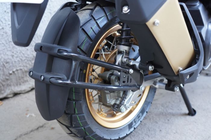 Скутер Motosuper Adviser 180 Light Grey (темно серый) + Gold rims, арт. MADVYC020LEH1