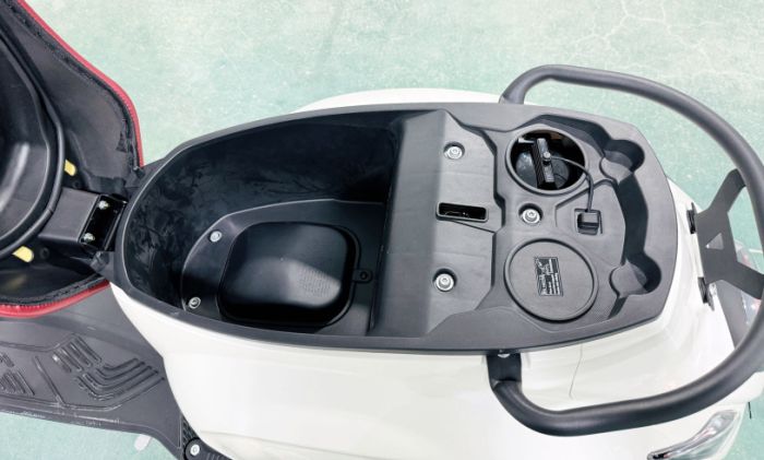 Скутер Motosuper Lamocca White (белый), арт. MLMCYB015DWH1